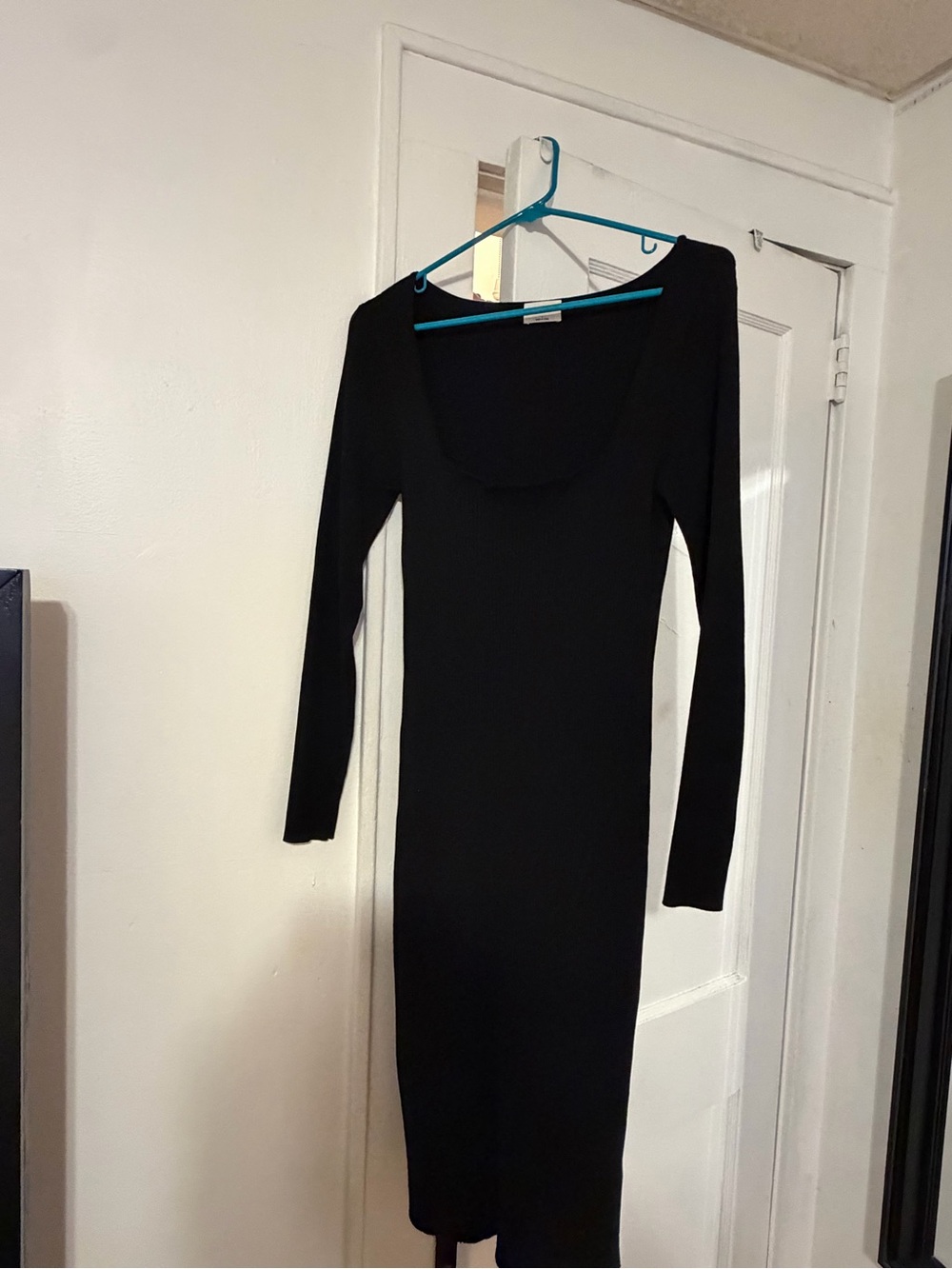Wilfred Black Long-Sleeve Scoop-Neck Bodycon Dress